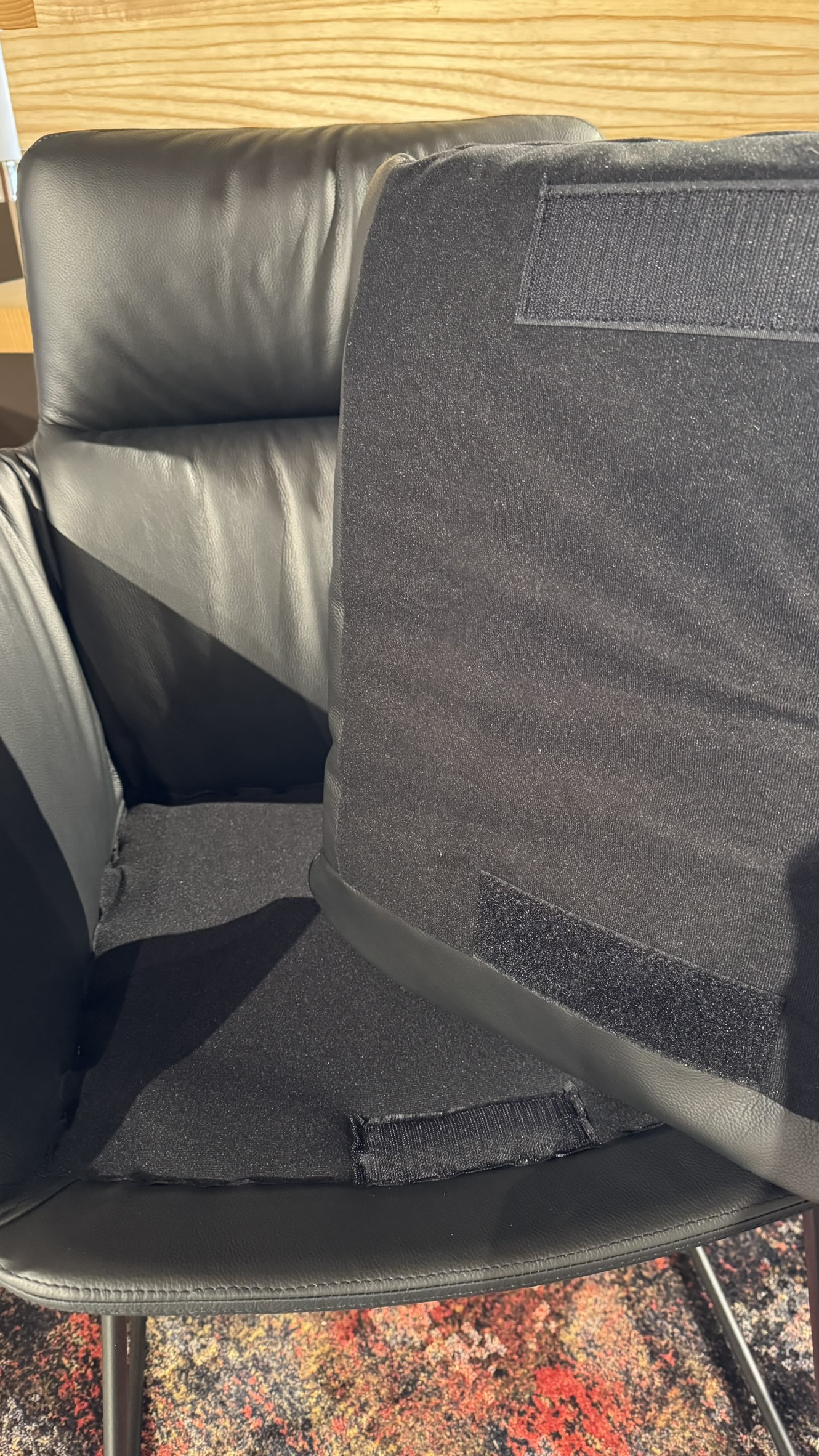 KFF Armlehnenstuhl Faye Leder Milano