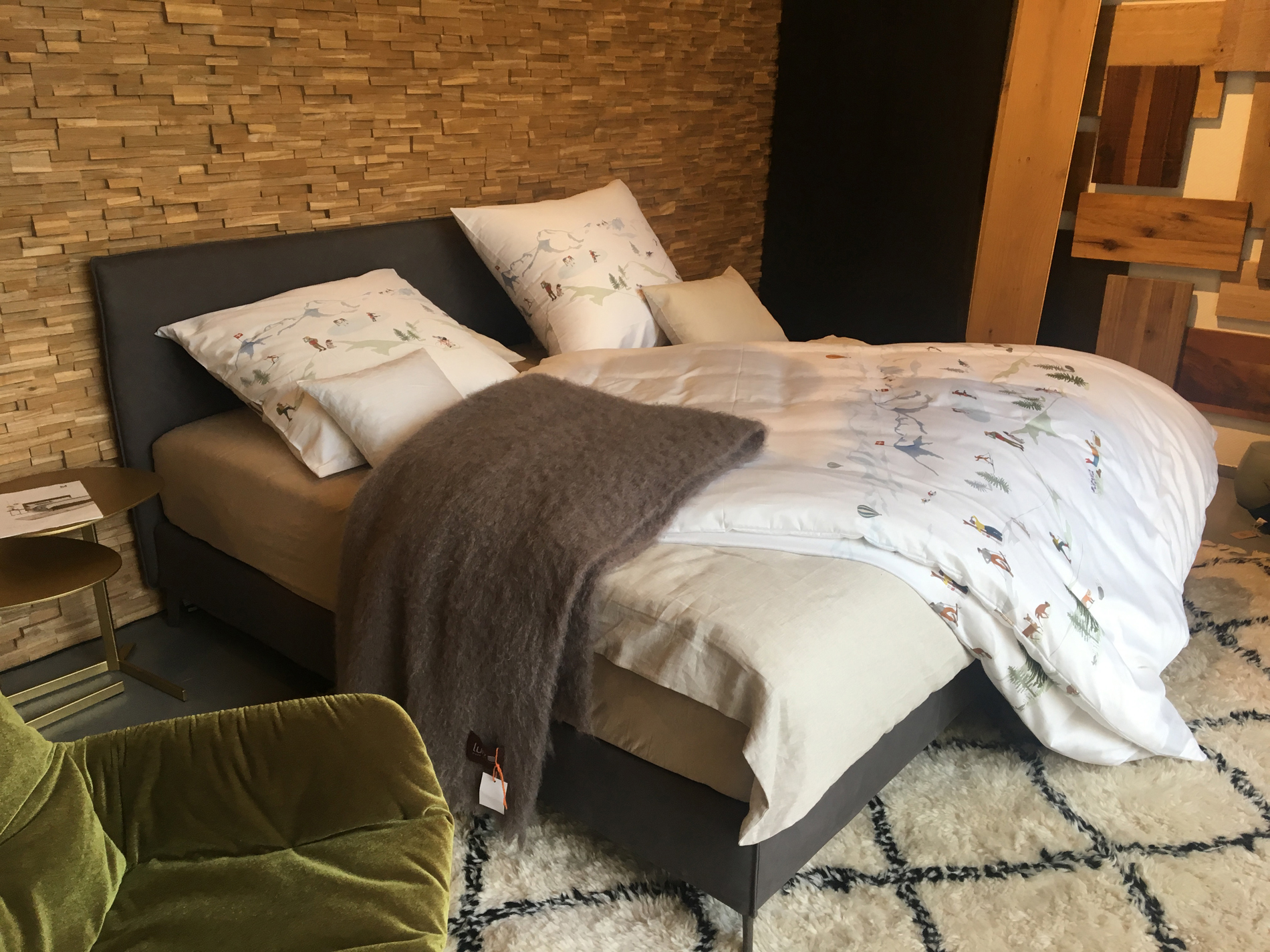 Möller Design Slim Boxspringbett Leder 180 x 200cm