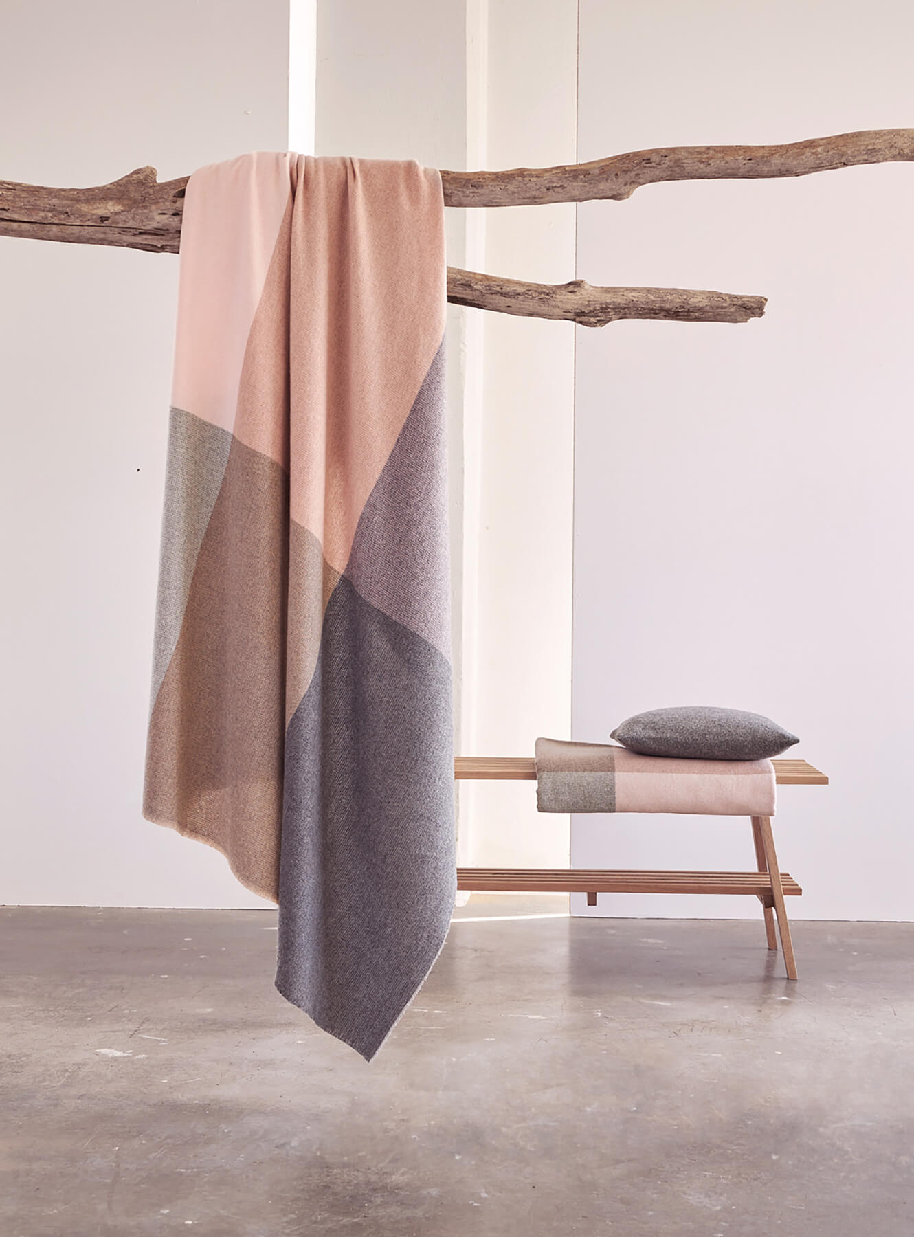 Decke BERGAMO – Franz Barth – schwarz / natur