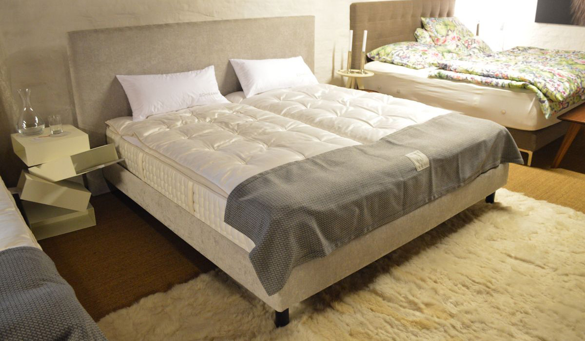 SCHRAMM Origins Change Bed