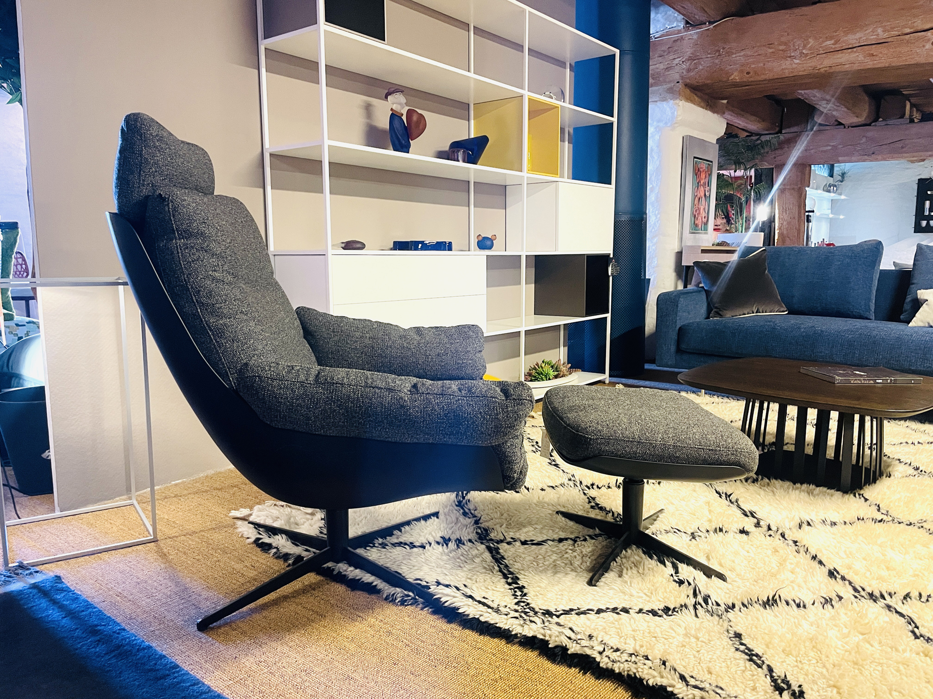 CushyCouch - Softbird Relax Sessel mit Hocker - Stoff