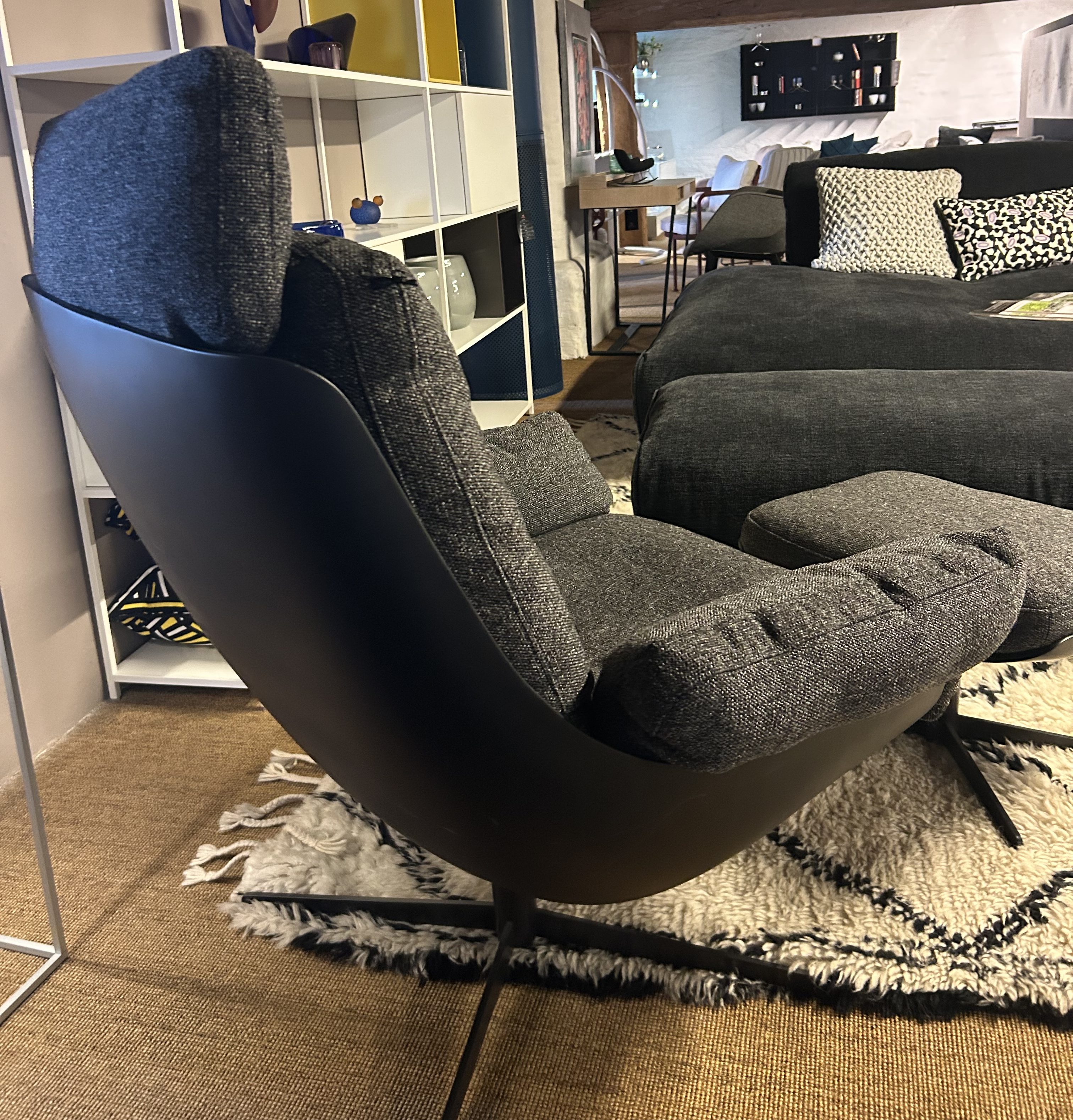 CushyCouch - Softbird Relax Sessel mit Hocker - Stoff