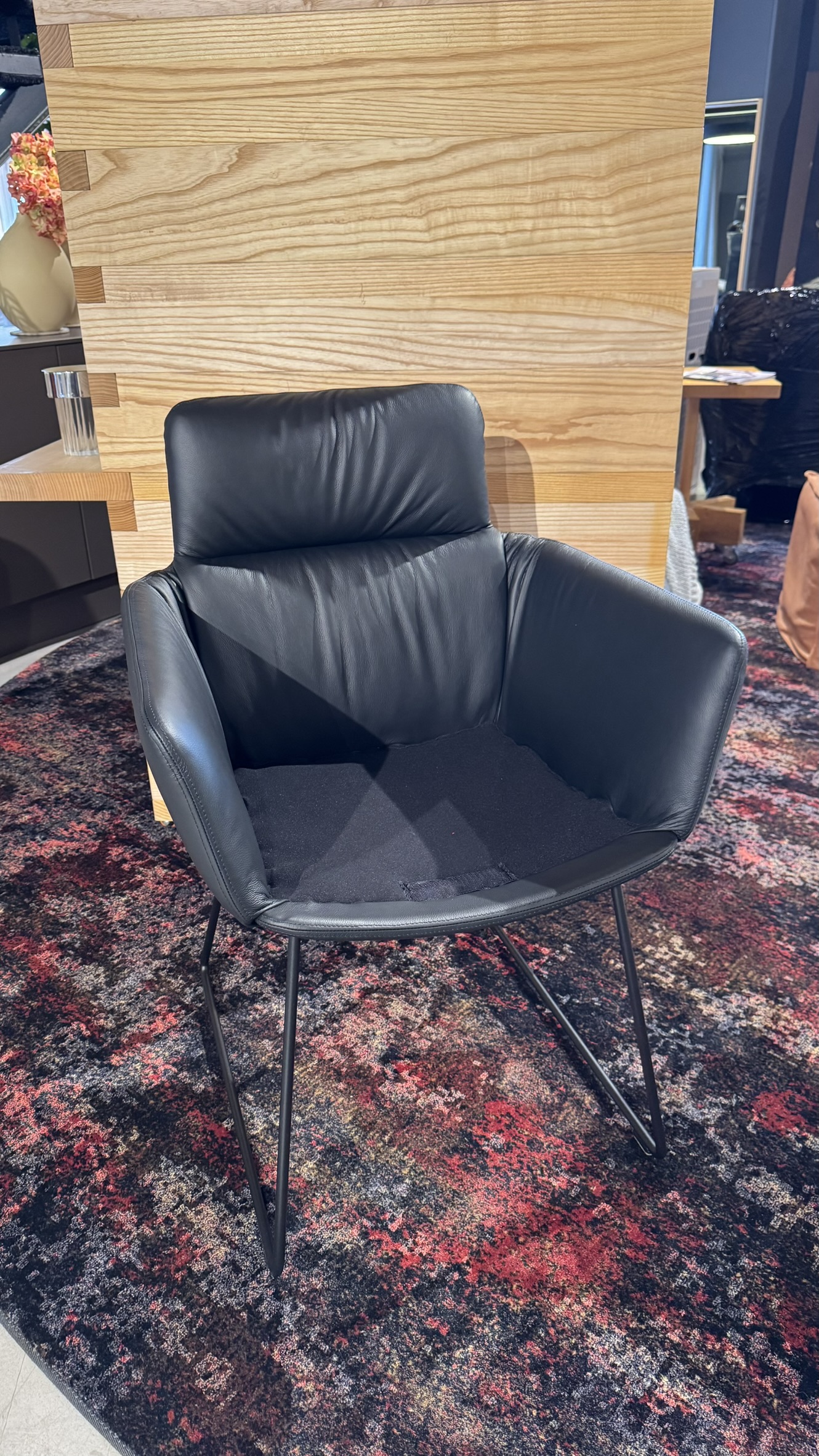 KFF Armlehnenstuhl Faye Leder Milano