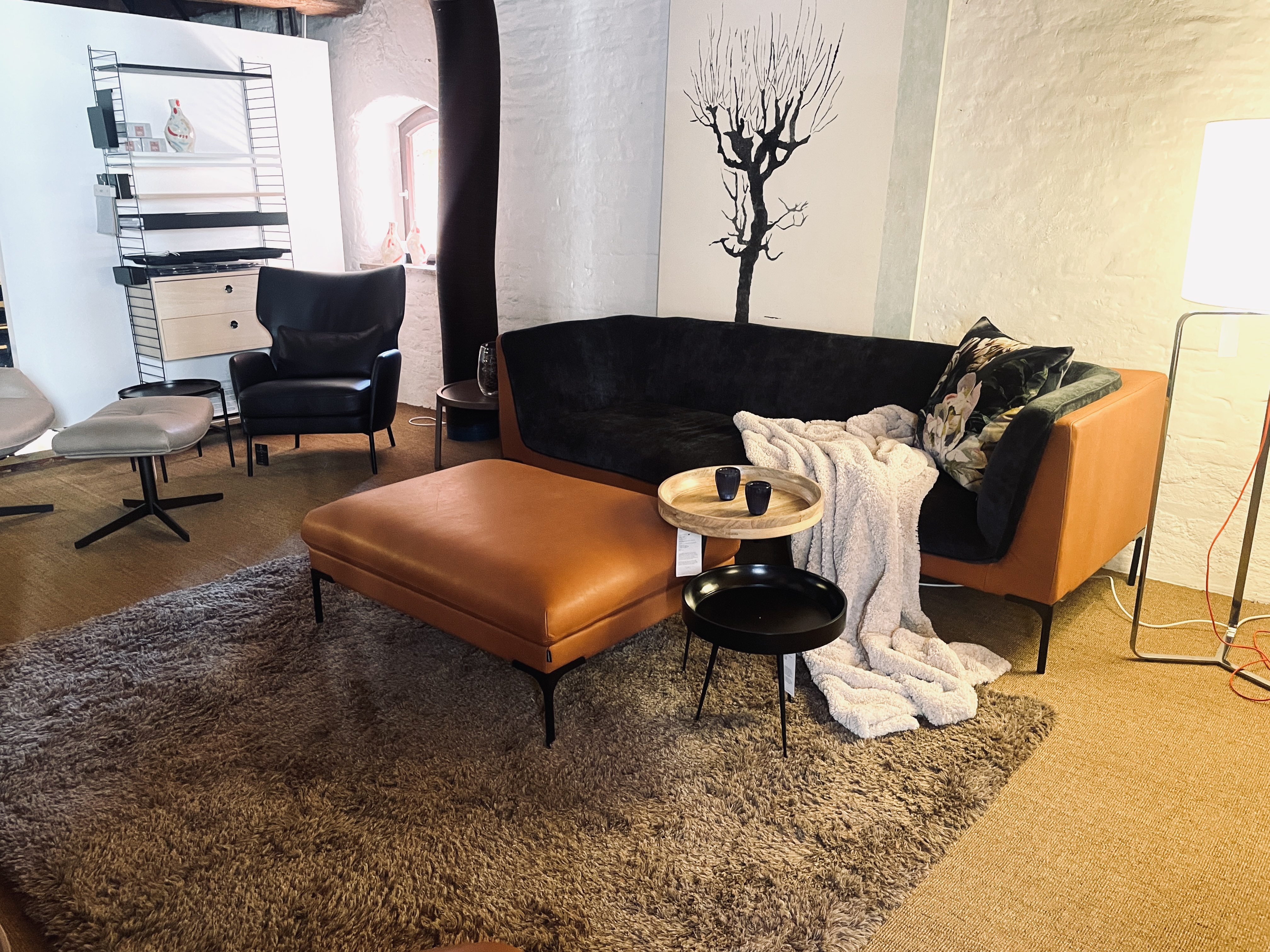 CushyCouch Frej Sofa mit Sessel und Hocker 