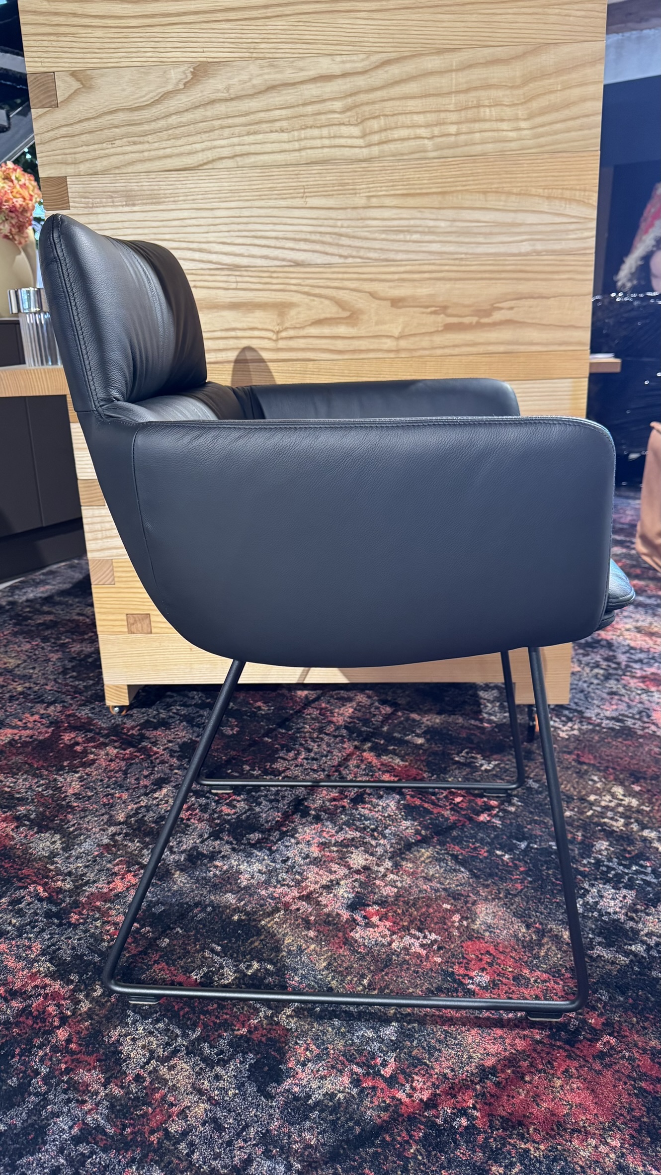 KFF Armlehnenstuhl Faye Leder Milano