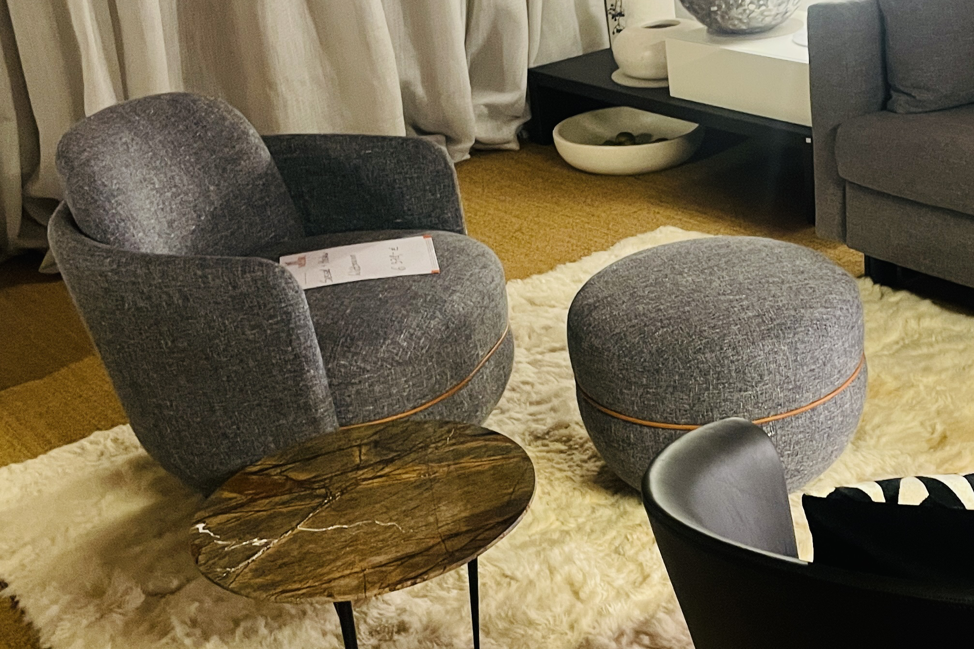 Wittmann Miles Sessel mit Hocker 
