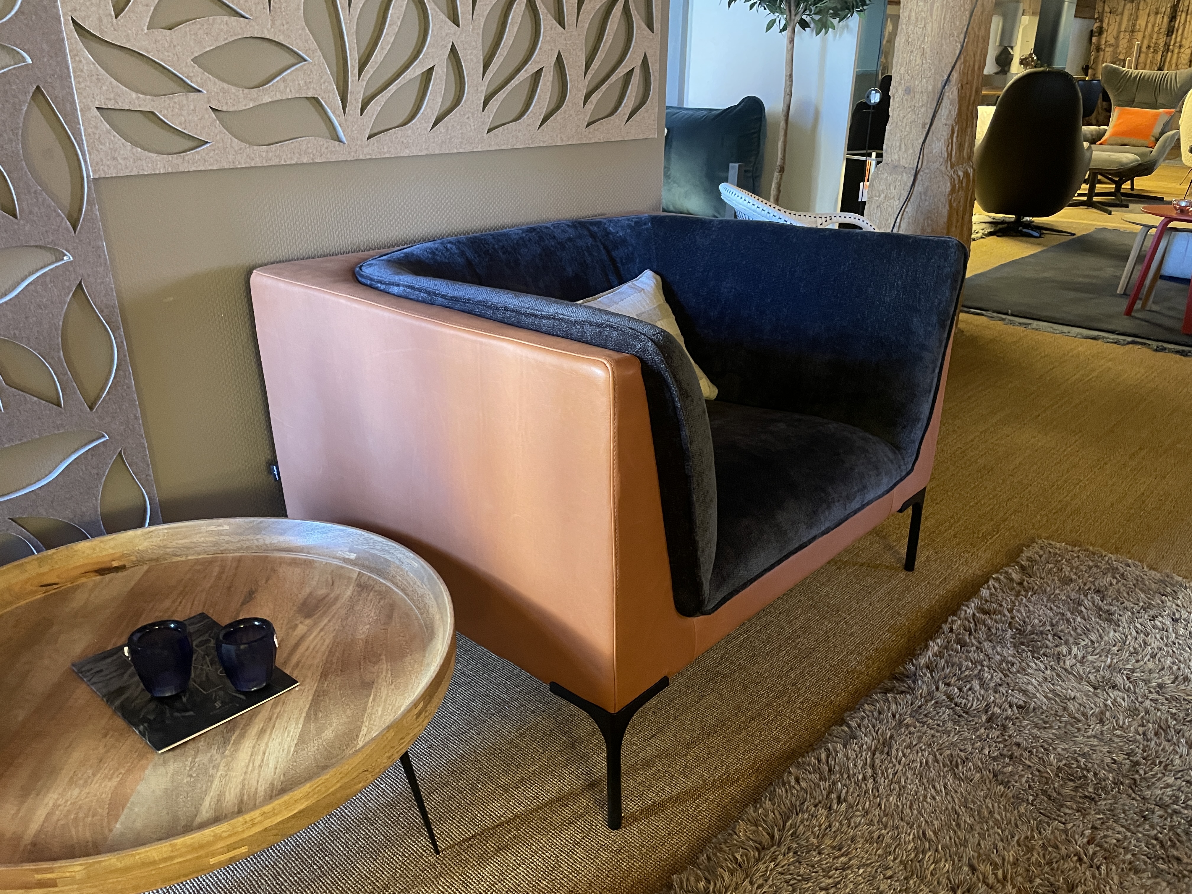CushyCouch Frej Sofa mit Sessel und Hocker 